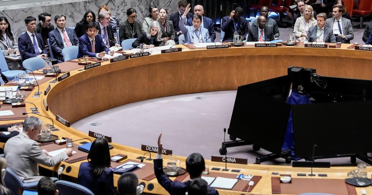 Tehran Prepares for Imminent Restoration of International Sanctions