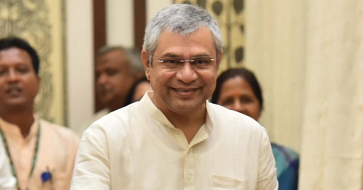 union minister ashwini vaishnaw moved to zoho after pm modis swadeshi call