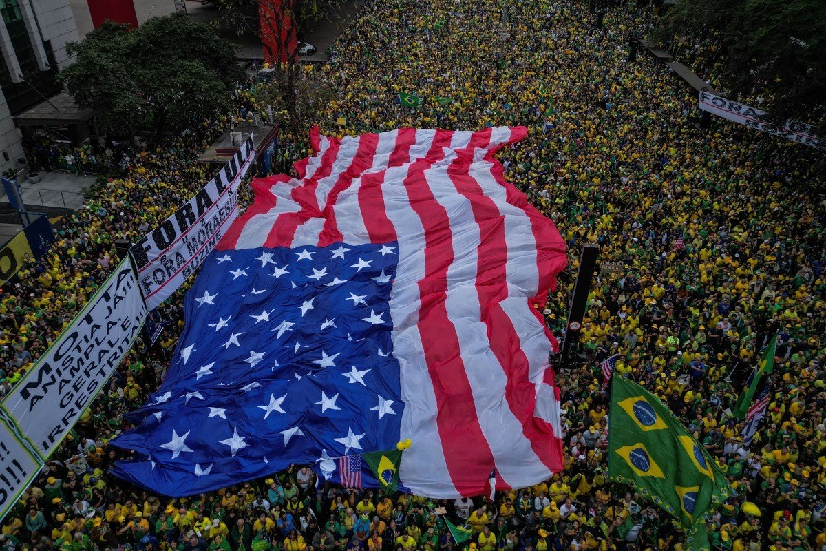 US Flag in protest on Paulista Avenue resonates in ‘New York Times’: ‘New symbol of the Brazilian right’