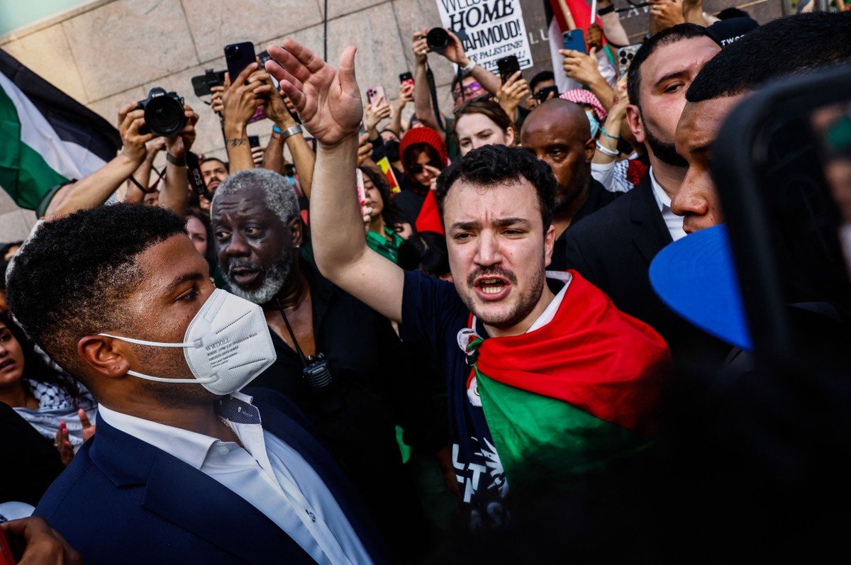 us judge orders deportation of pro palestine student leader mahmoud khalil to algeria or syria