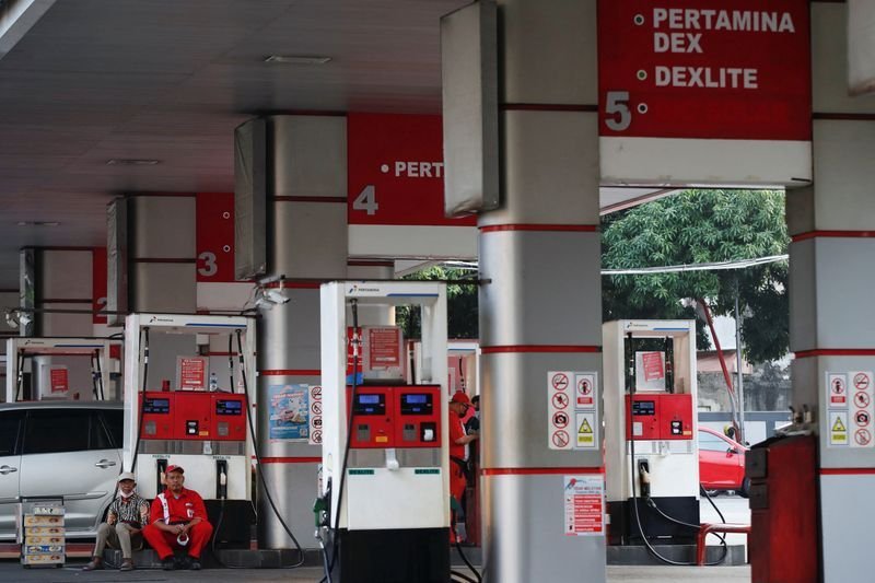vivo energy agrees to purchase 402c000 barrels of gasoline from pertamina to address shortage in indonesia