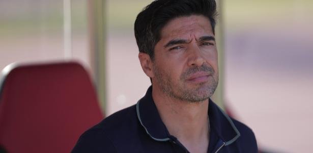 Abel Ferreira dodges explanation, but says he didn’t see a penalty by Allan