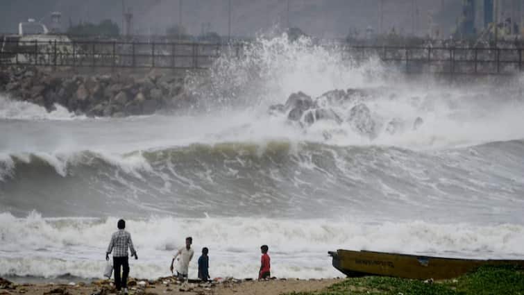 Cyclone Heading Towards Odisha Today, Heavy Rains Expected in Tamil Nadu & Bengal