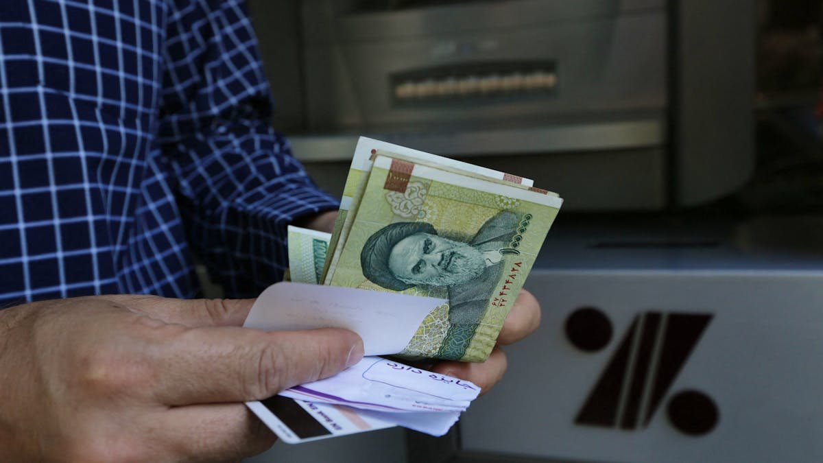 Economy: Iran to Remove Four Zeros from its Currency