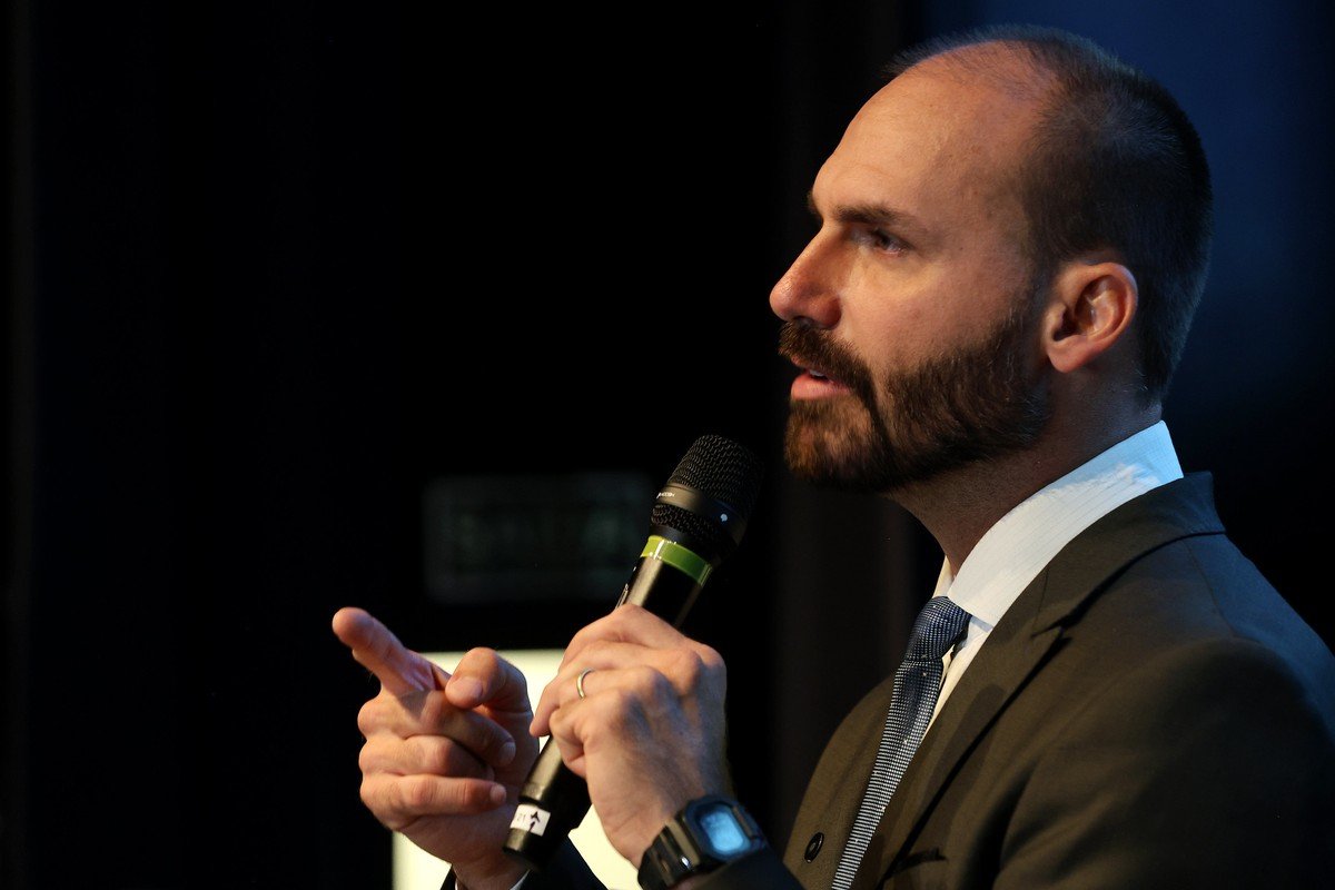 Eduardo Bolsonaro clashes with Ciro Nogueira after being blamed for ‘huge damage’ to the right