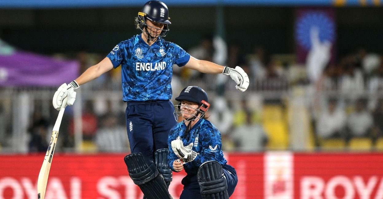 England bundle up South Africa for their second-lowest score, seal 10-wicket victory