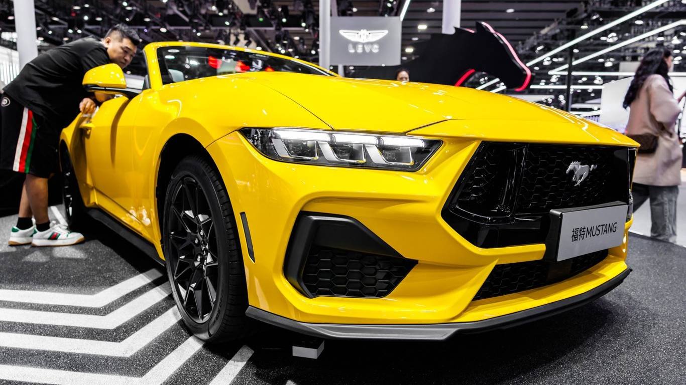 Ford Surpasses Russian Brand AvtoVAZ as More Than 1.4 Million Vehicles Recalled in the US Due to Rear View Cameras