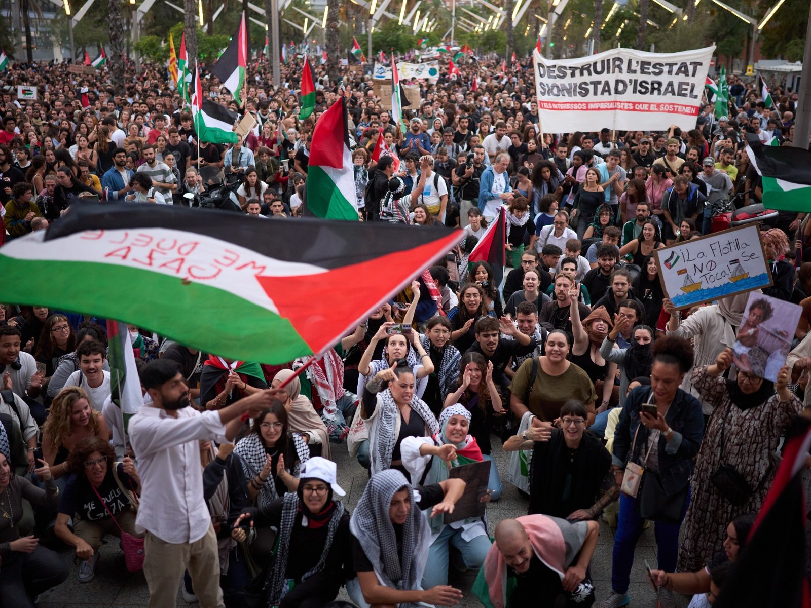 Global Protests Erupt Over Israeli Interception of Gaza Aid Flotilla