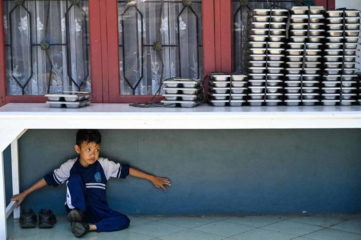 Hundreds Sick in Indonesia After Consuming Free School Meals