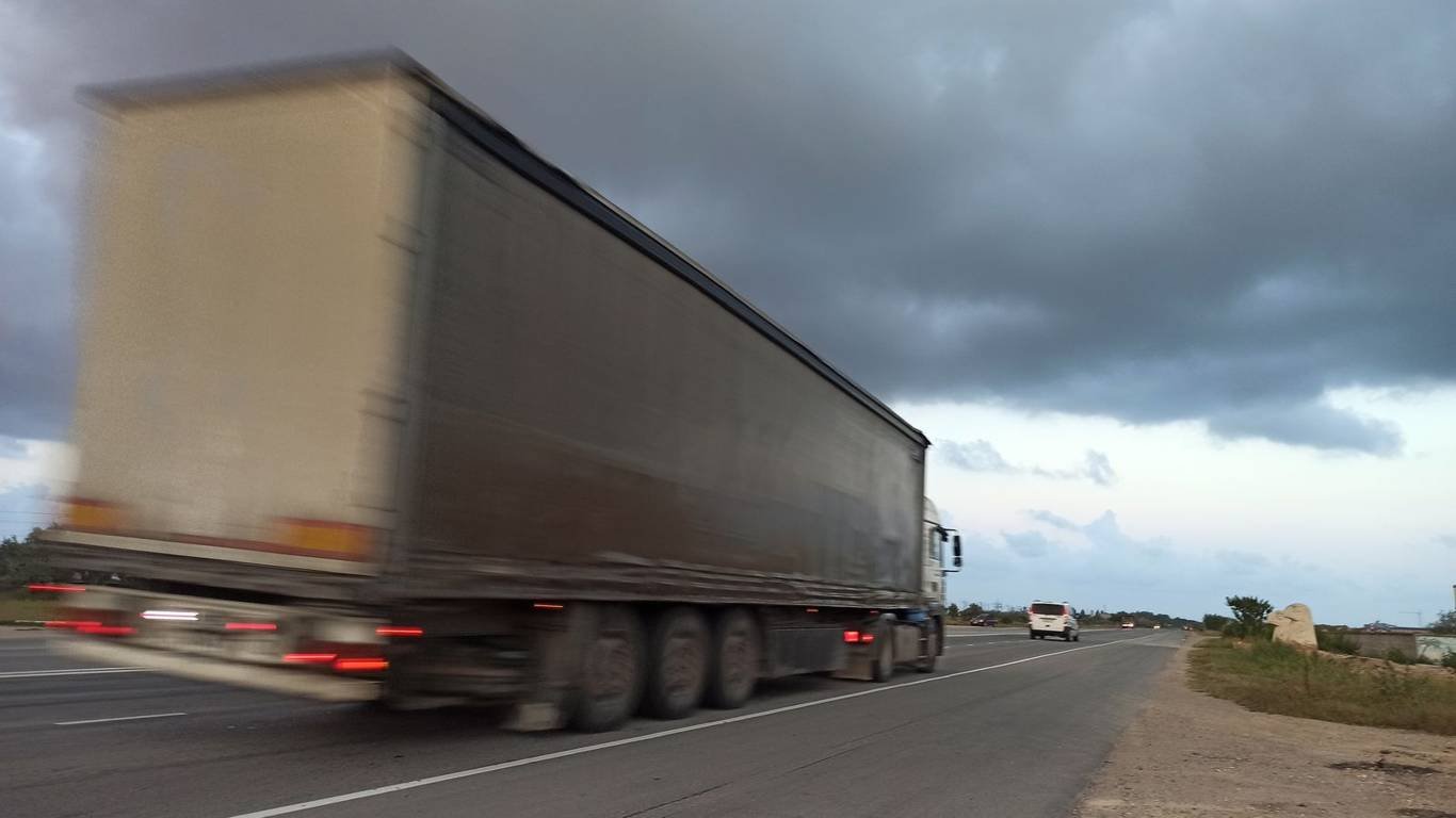 Import of Trucks to Russia Plummets: Down 92% in Nine Months