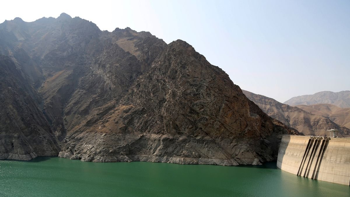 Iran: 19 major dams reportedly on the brink of drying up