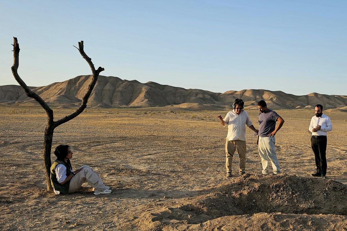 Jafar Panahi, daring filmmaker of ‘A Simple Accident’: ‘If I leave Iran, the meaning of my work will be lost’
