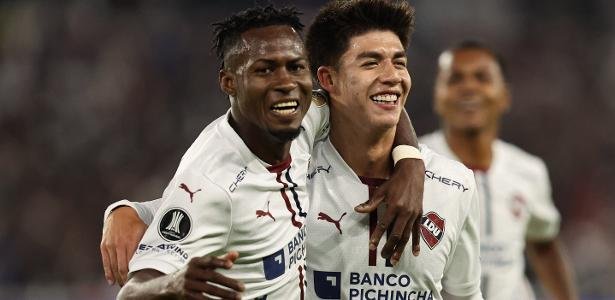 LDU Dominates Palmeiras in First Half, Putting Pressure on Libertadores