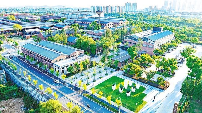 National Day Box Office Breaks 1.82 Billion RMB Mark, Total Box Office Exceeds Full Year 2024