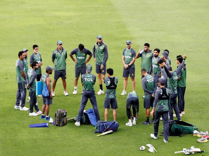 Pakistan Wins Toss and Chooses to Bat First Against South Africa in Lahore Test