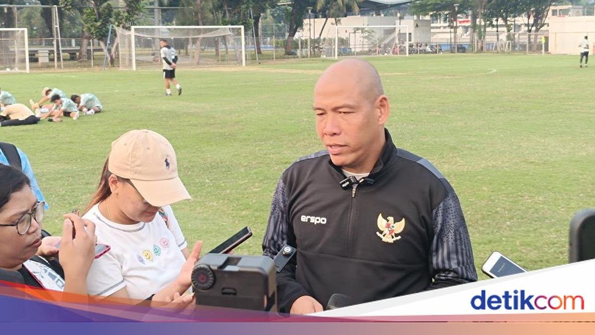 PSSI Plans to Promote Nova Arianto to U-20 National Team