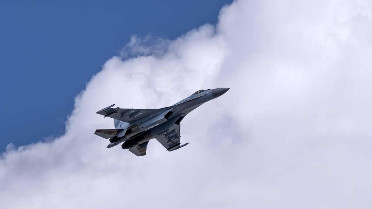 Russia Likely to Sell Dozens of its Most Advanced Fighter Jets to Iran