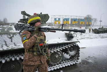 Russia Surrounds Two Major Ukrainian Cities, Breaks Defense Wall, Putin Offers Shelter