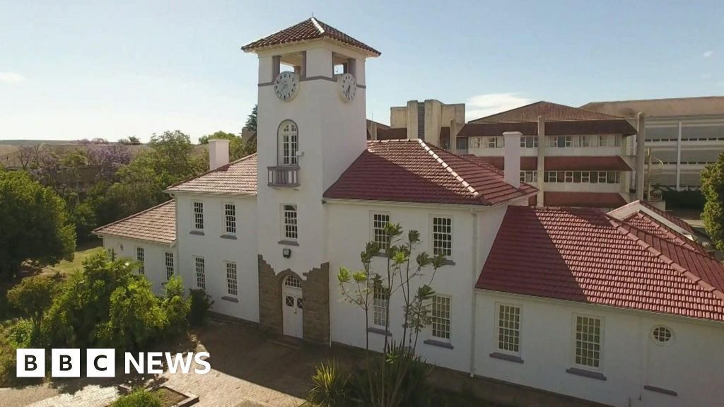 South African University Forced to Shut Down After Buildings Set on Fire