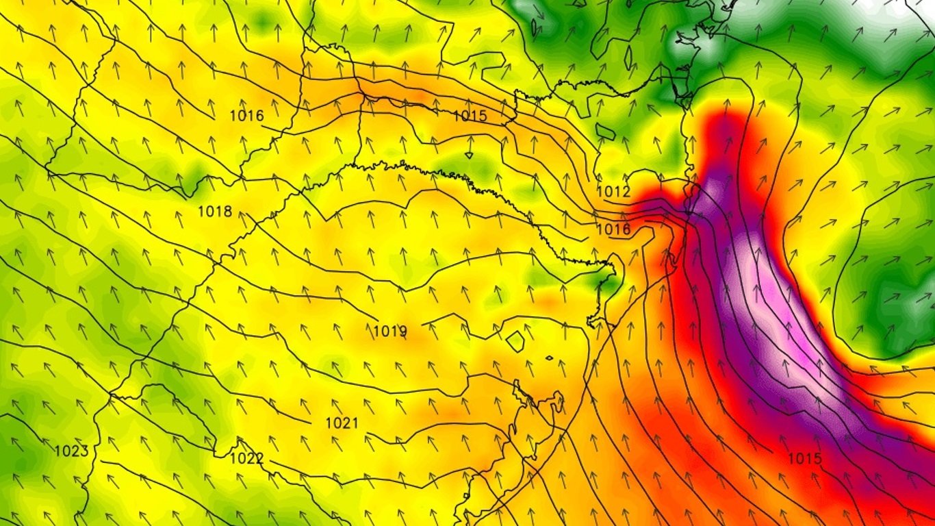 Strong Wind Alert on the Coastlines of South and Southeast Brazil
