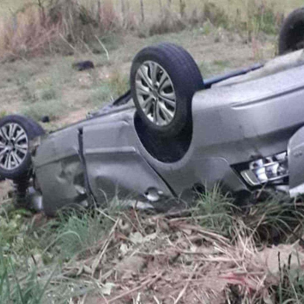 Two people die in high-speed car accident on highway in MG