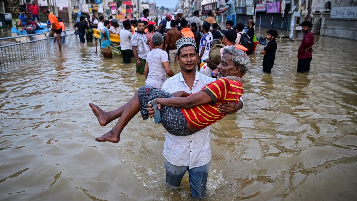 Devastation in Southeast Asia: Over 900 Dead in Indonesia, Thailand, and Sri Lanka Floods