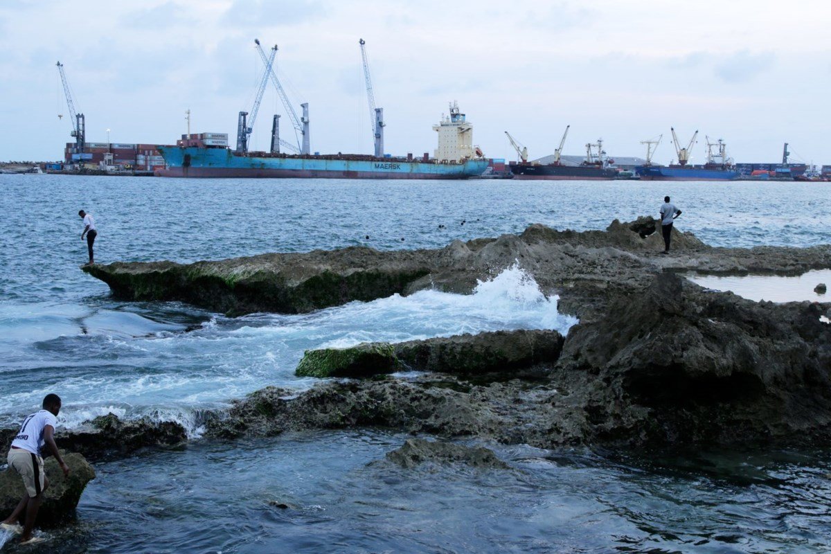 European Union Vessel Reaches Ship Raided by Pirates Off Somalia; All 24 Crew Safe