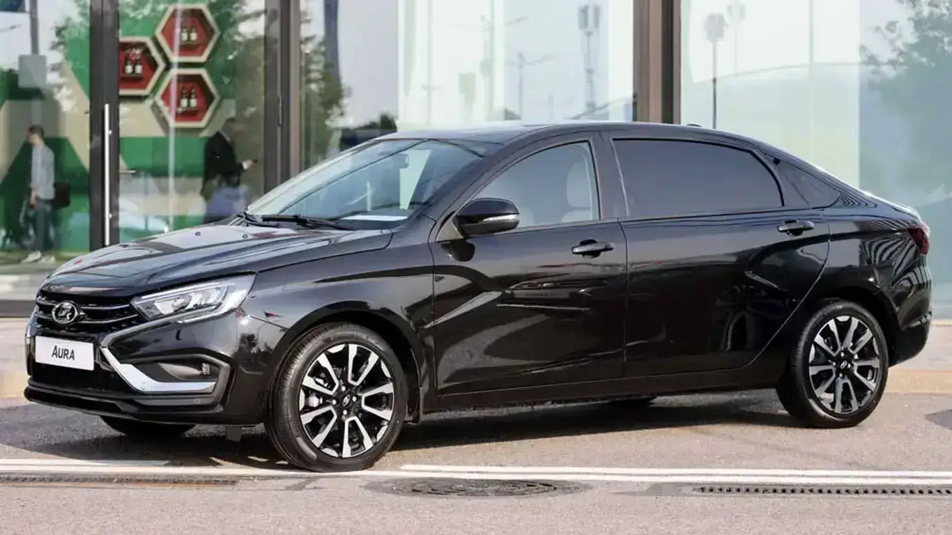 First thousand conquered: Lada Aura conquers the hearts of Russians