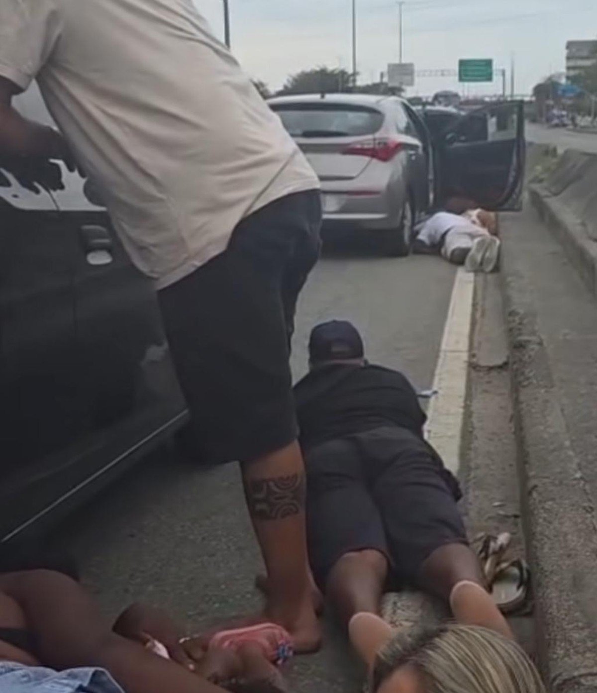 Gunshots, Chaos and National Force Reinforcement: Clash Closes Avenida Brasil and Terrifies Drivers
