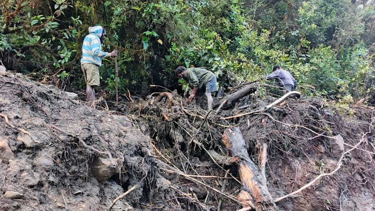 Indonesia Floods Claim 15 Lives and 8 Children Still Missing