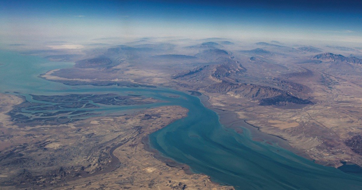 Iran Seizes Tanker in Strait of Hormuz, Escalating Tensions in the Region