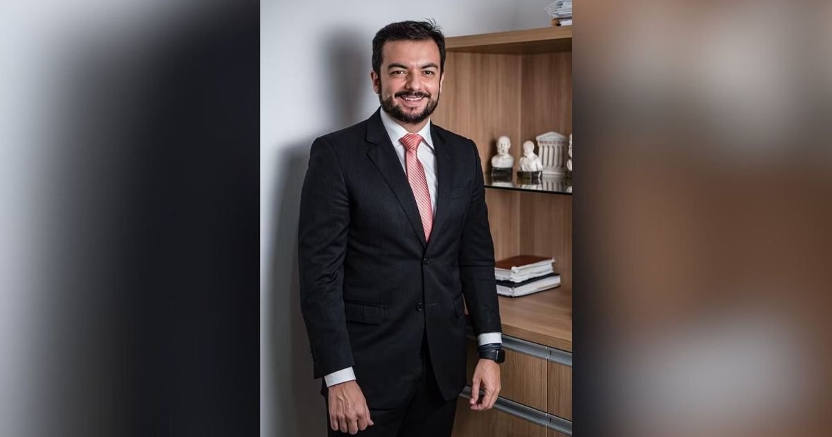 Man arrested for stabbing his own lawyer in Minas Gerais