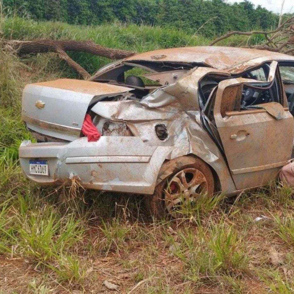 MG: Couple dies in car rollover at the intersection of BR-354 with BR-262