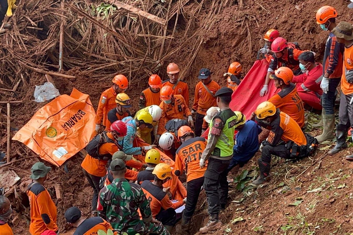 More Bodies Found in Indonesia Landslides, Death Toll Rises to 23 with 28 Missing
