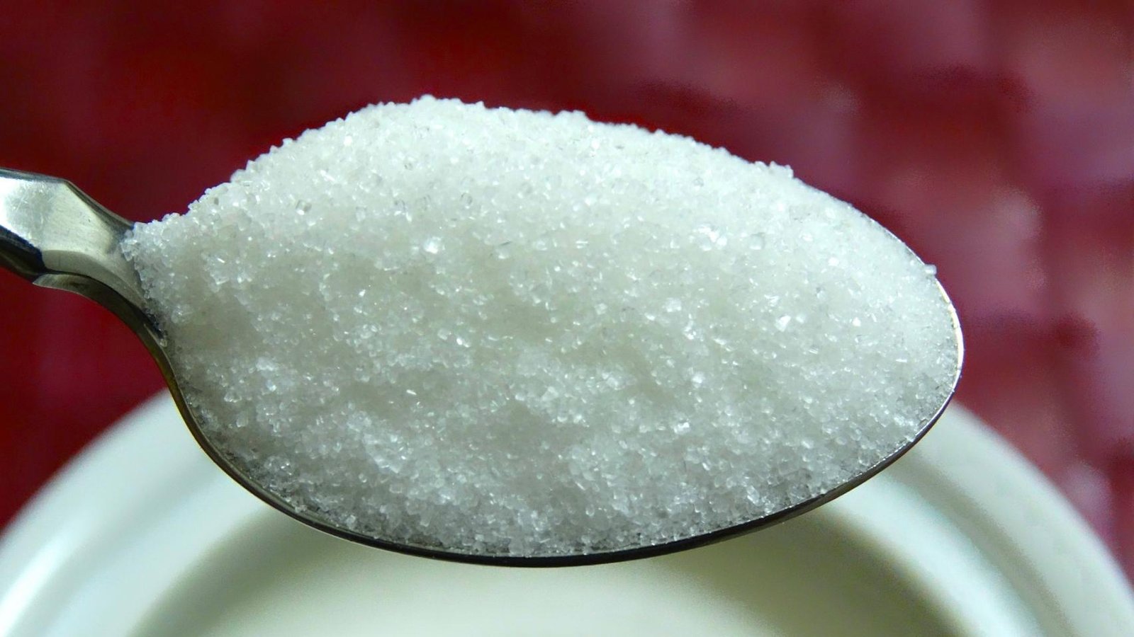 Popular sugar packets removed in Spain due to sulfite content and consumption warning
