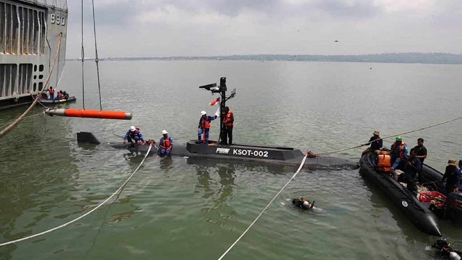 The Future of Naval Warfare: The Rise of Autonomous Submarines