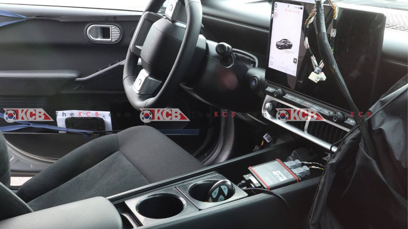 Unveiled: Hyundai IONIQ 3 Interior Revealed with Pleos Connect System
