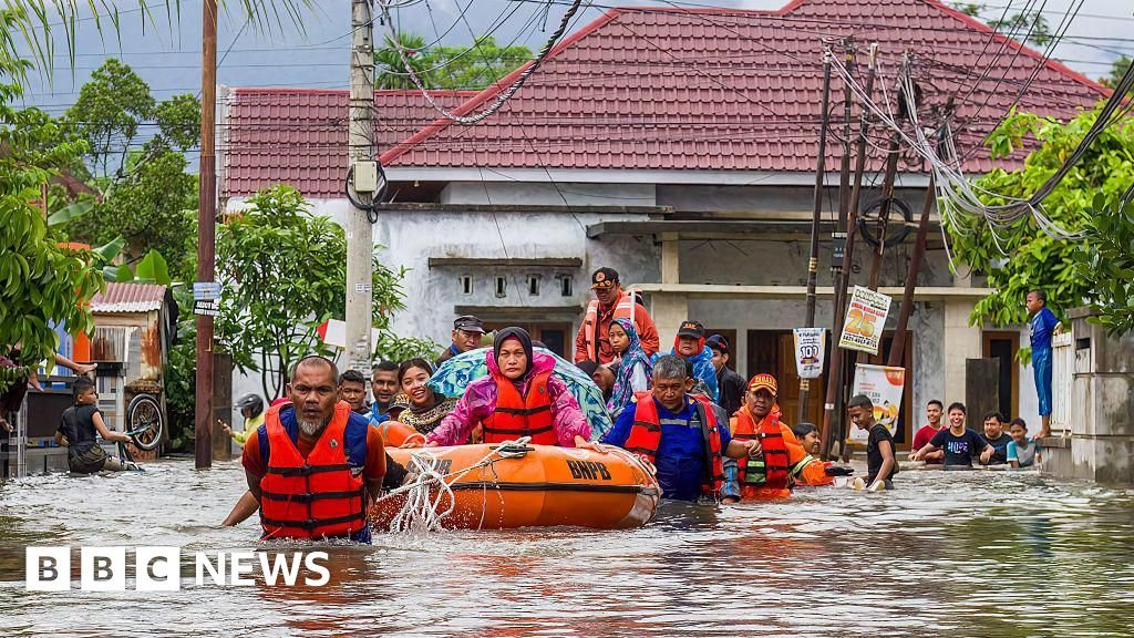 Worst Floods in South East Asia Leave Hundreds Dead