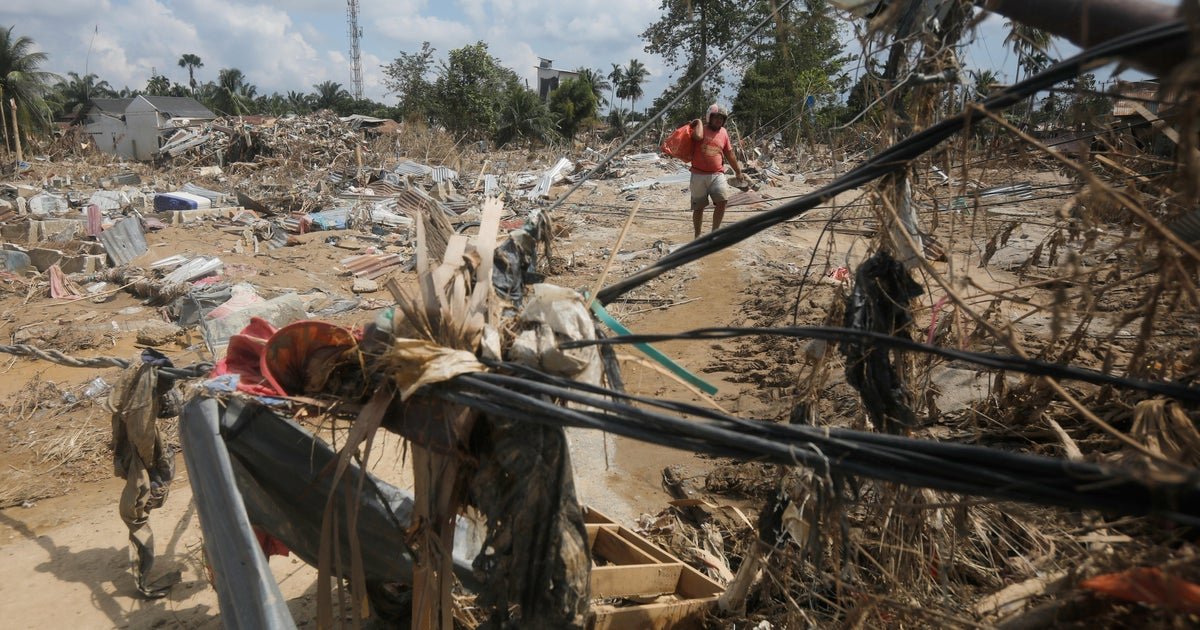 Death Toll Climbs Over 900 Due to Catastrophic Flooding and Landslides in Indonesia