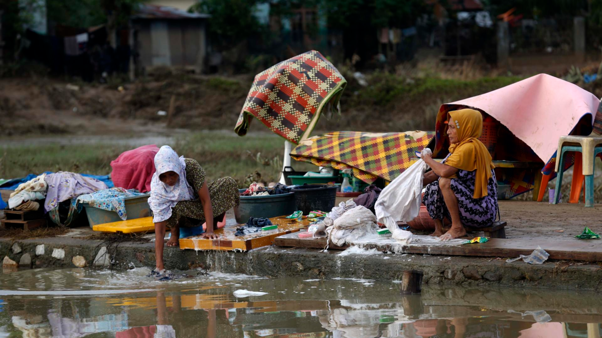 Flooding in Southeast Asia Raises Famine Risk: Over 1,700 Dead, Thousands Injured, and 700 Missing