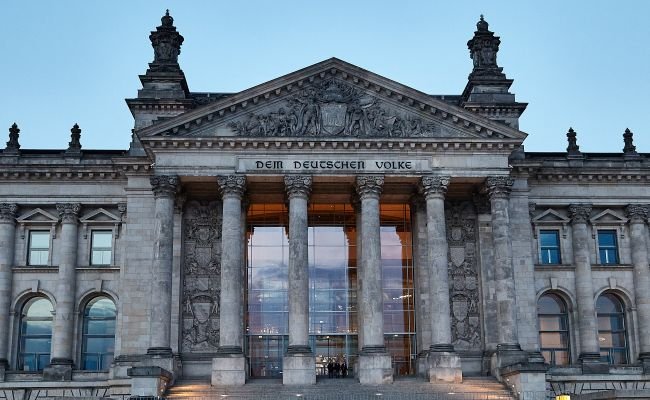German Parliament Rejects Resolutions on Russian Assets and Nuclear Deals