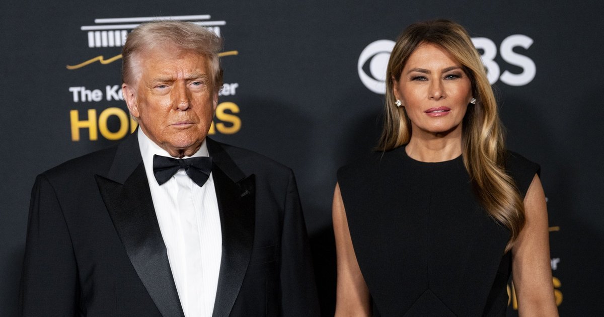 Melania Trump Stuns in Form-Fitting Dress to Support Husband on the Red Carpet