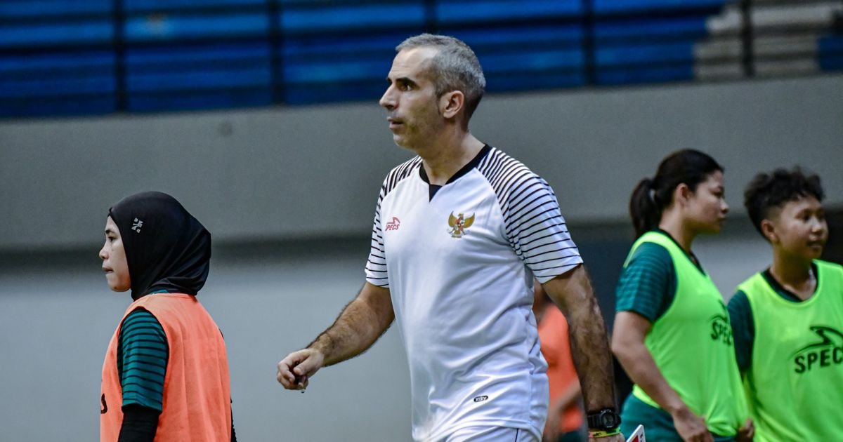Portuguese coach Luis Estrela to continue coaching Indonesia’s national team