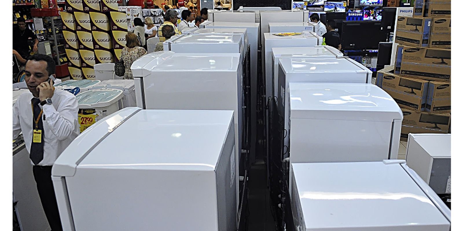 Retail sales regain momentum and grow 0.5% in October