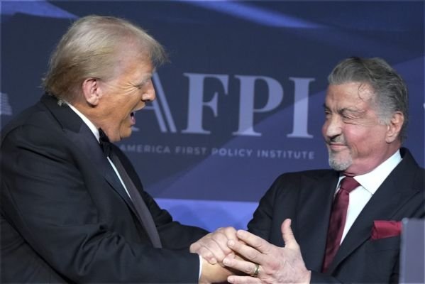 Trump presents award to Sylvester Stallone